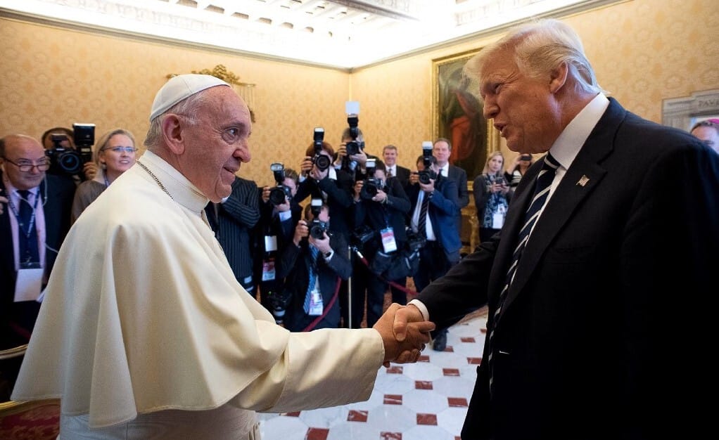 Ferenc pápa még mindig tudja, hogyan kell felbosszantani Donald Trumpot