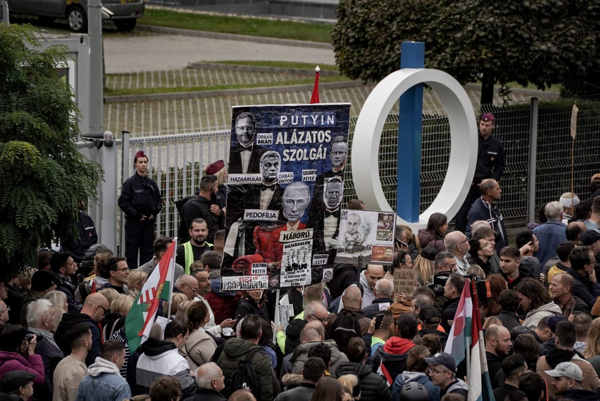 Beszámolt a közmédia Magyar Péter tüntetéséről, de hűek maradtak a vezérigazgató eposzi jelzőjéhez