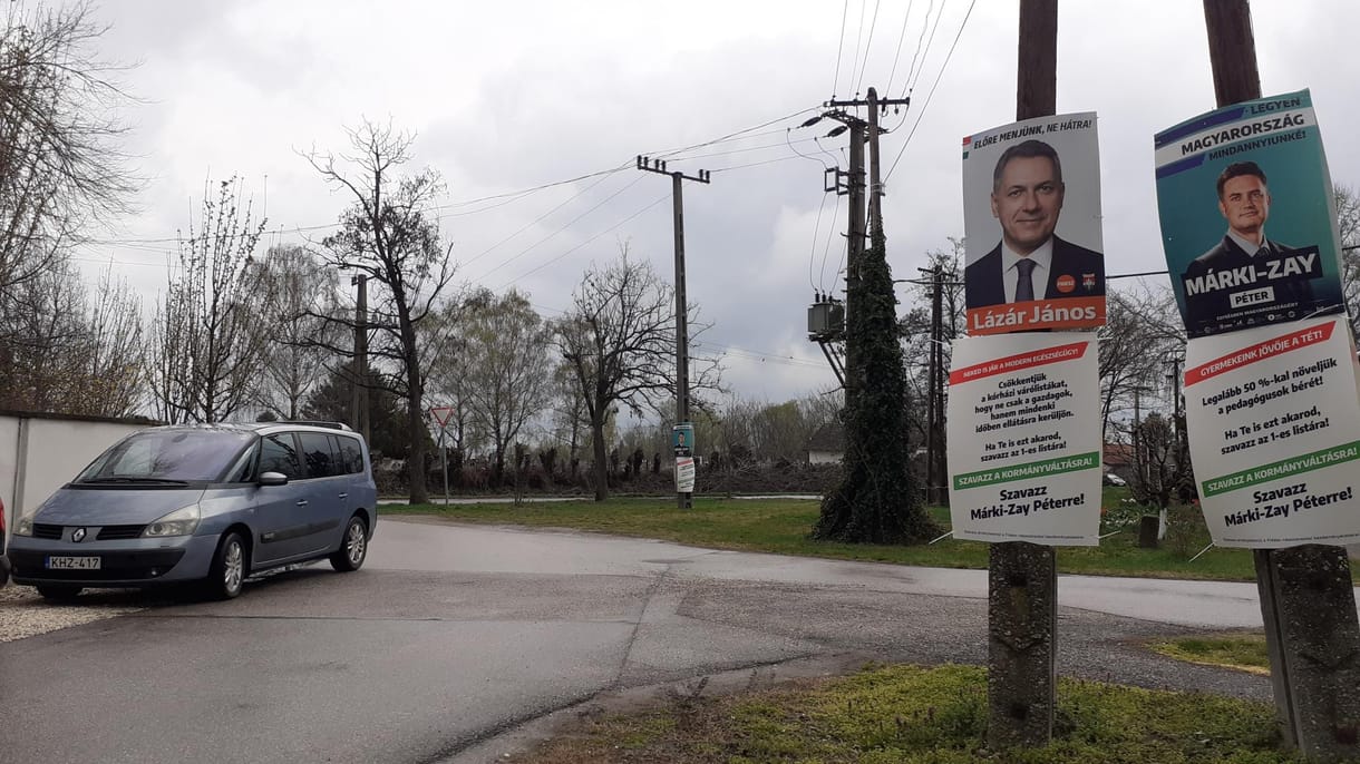 Videón magyarázzák el, hogyan osztottak disznóhúst Makón a választások napján