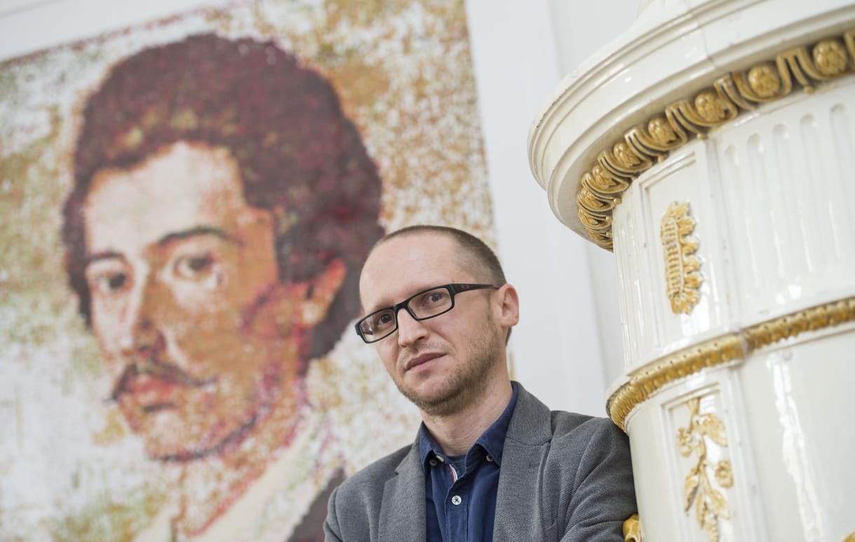 Kultúrharcos írómenedzsmentre bízták az írók és fordítók támogatását