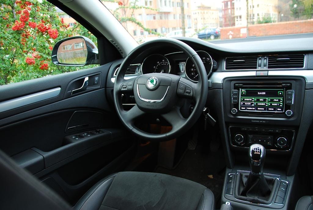 Lecserélik az államtitkárok Skoda Superbjeit?