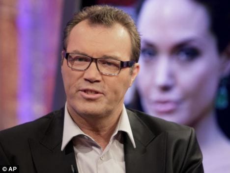 A gonosz boszorka és az arcátlan biográfus - Angelina Jolie titoknyitója