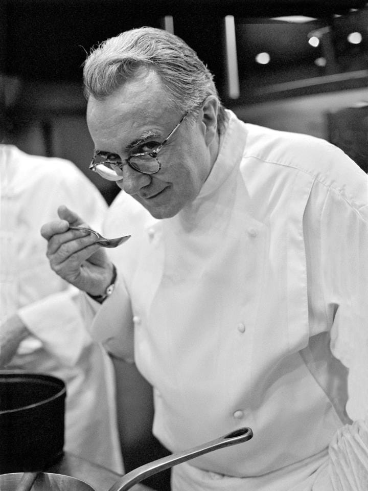 Wikipedia Alain Ducasse módra