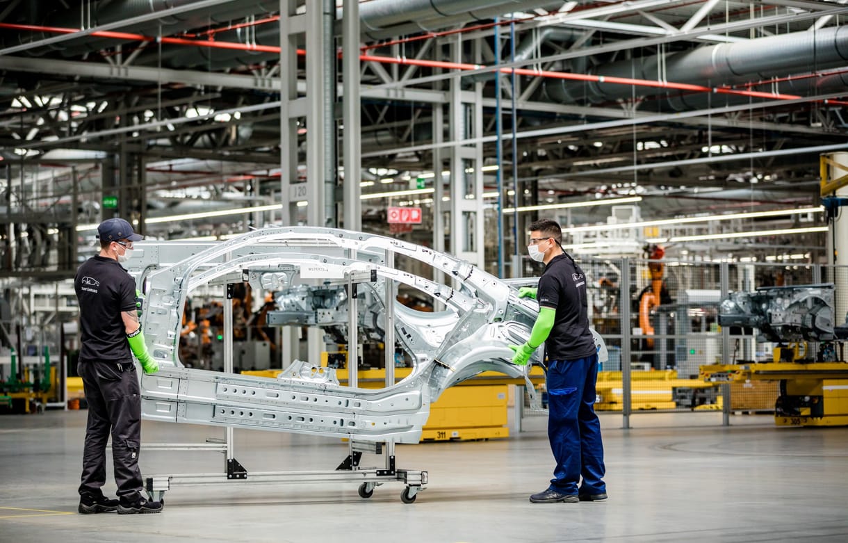Hetekre leáll a termelés a kecskeméti Mercedes-gyárban