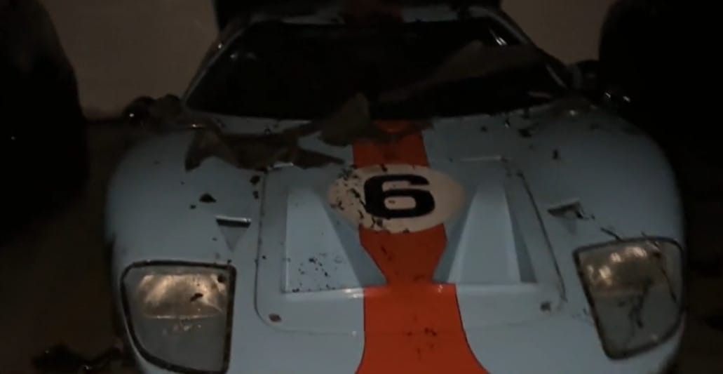 Százmilliót érő Ford GT40 replikát gyújtottak fel egy erzsébetvárosi ház garázsában
