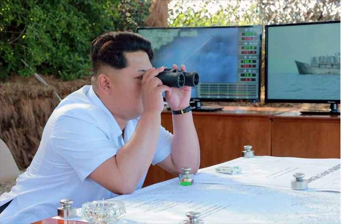 Videó: igazi retro élmény lehetett Észak-Korea történelmének első légiparádéja