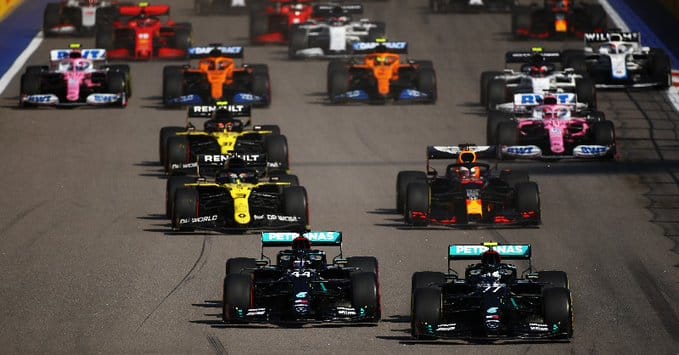 Bottas simán nyert Hamilton büntetése után
