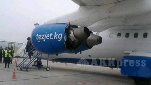 Rémület a fedélzeten, széteső hajtómű a szárnyon