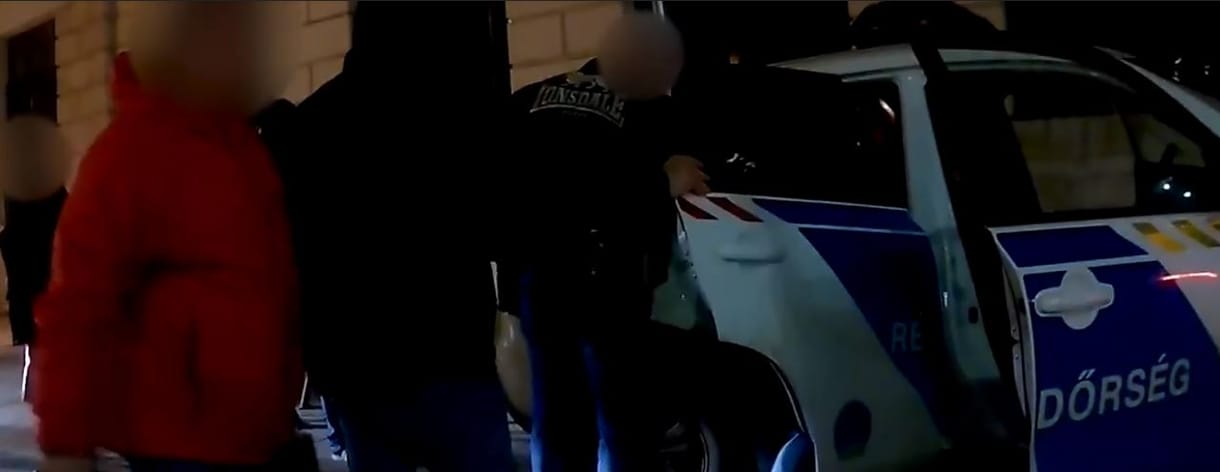 Százmilliót követelt egy pécsi zsaroló, egy pesti cukrászdában rendőrök várták – videó