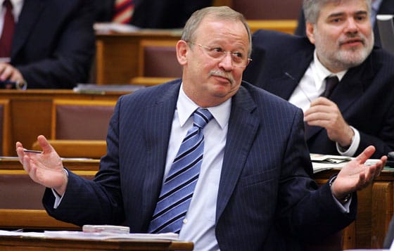 Kuncze nem lép be Gyurcsány pártjába