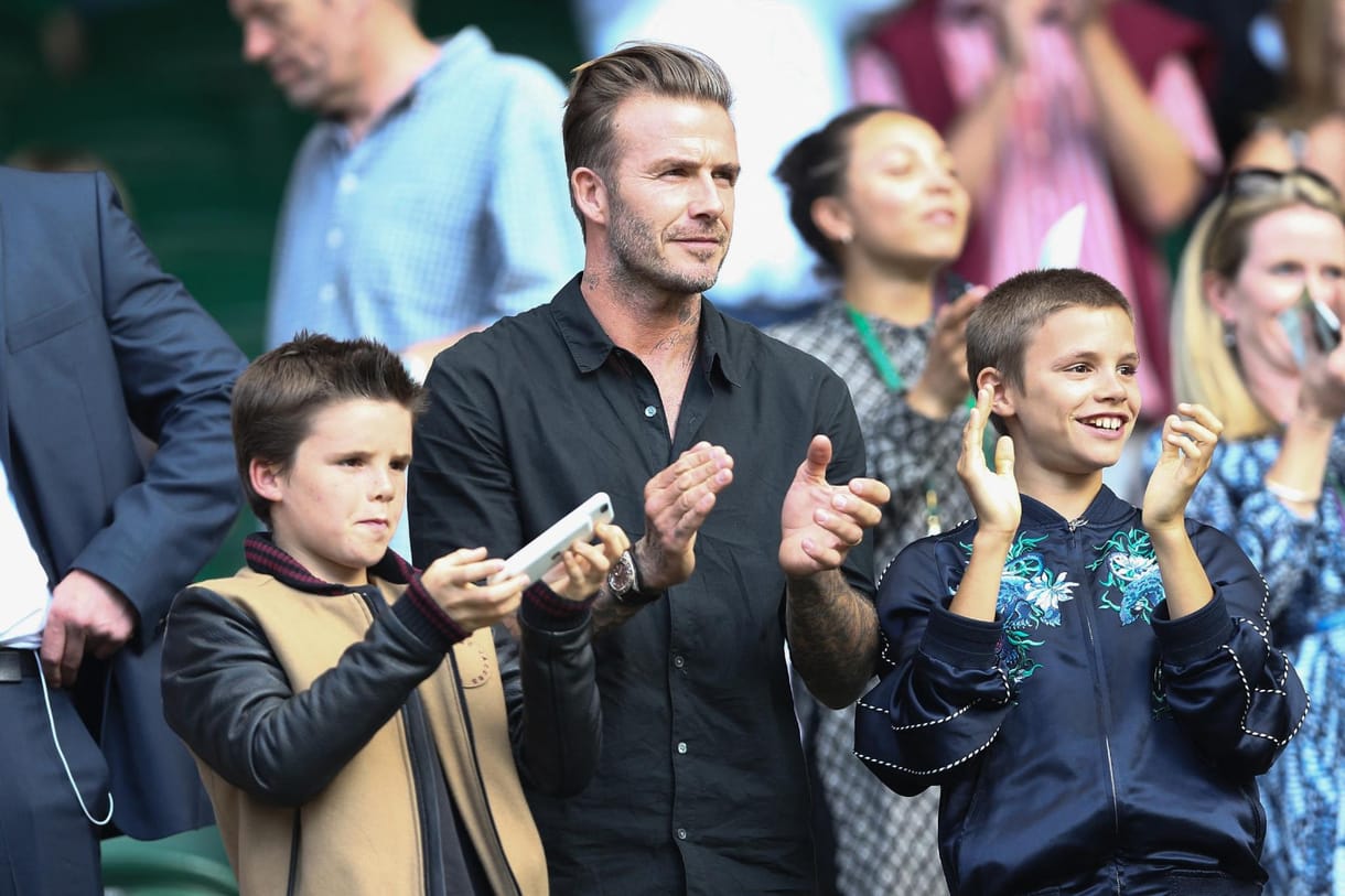 El akarta rabolni David és Victoria Beckham gyerekét egy nő