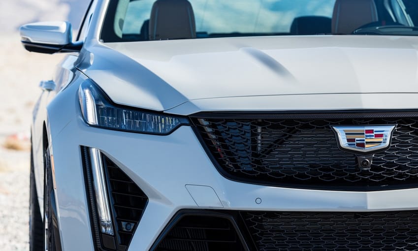 Amerikai BMW M5-rivális töredék áron: itt a valaha készült legerősebb Cadillac
