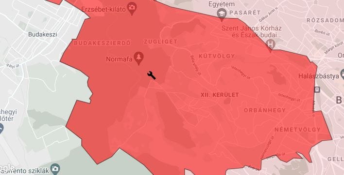 Ömlik a gáz a Normafánál, kivonultak a tűzoltók