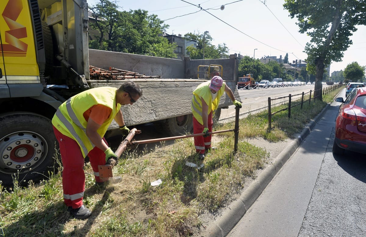 Hibákat találtak az 1-es villamos felújított részén
