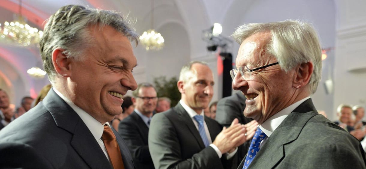 Orbán Viktor bemutatta a világnak a benne élő Jörg Haidert