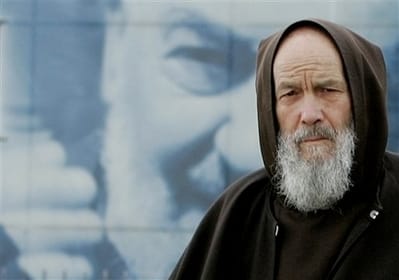Milliárdos üzletben a magyar szerzetesek