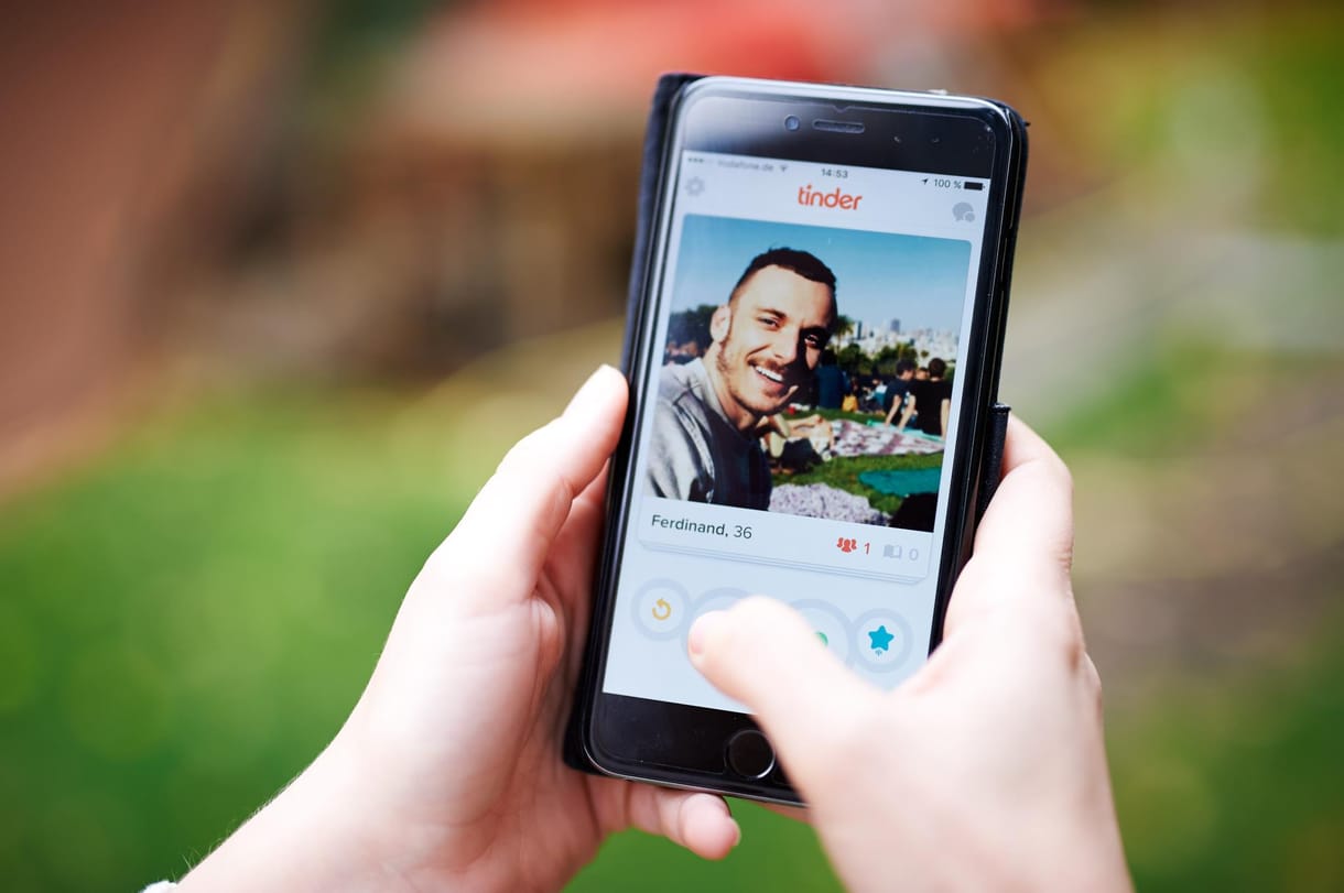 Videós randikkal bővül a Tinder