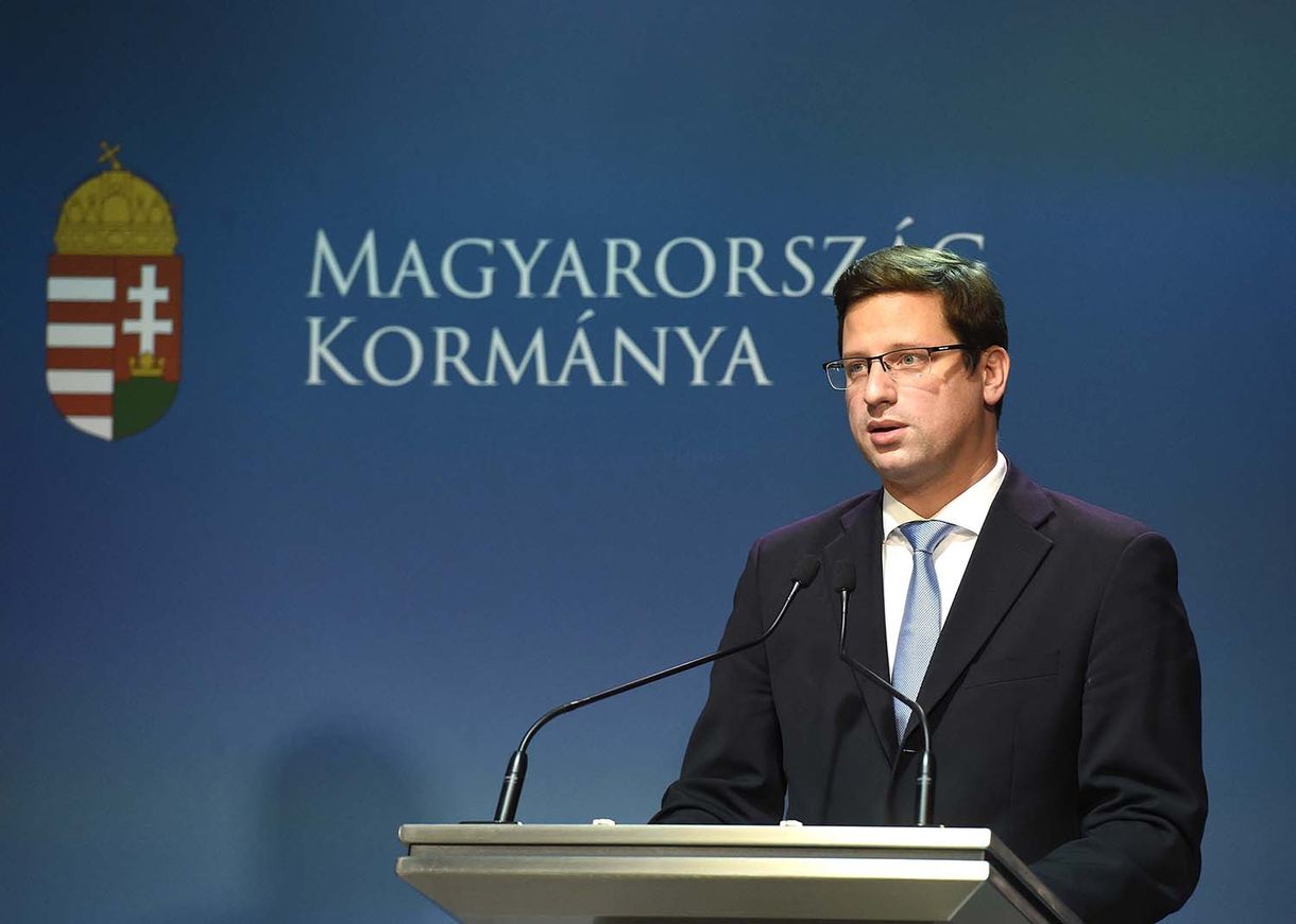 Kormányinfó: Törvénytelen volt a Kossuth téri tüntetés