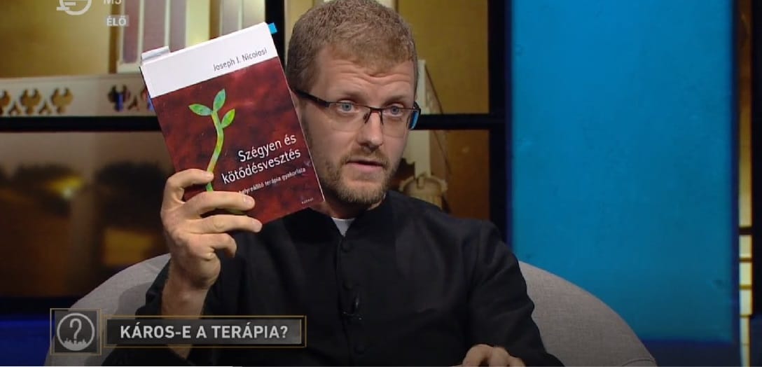 Most már biztos: Hodász atya a melegek „kigyógyításának” az arca lett
