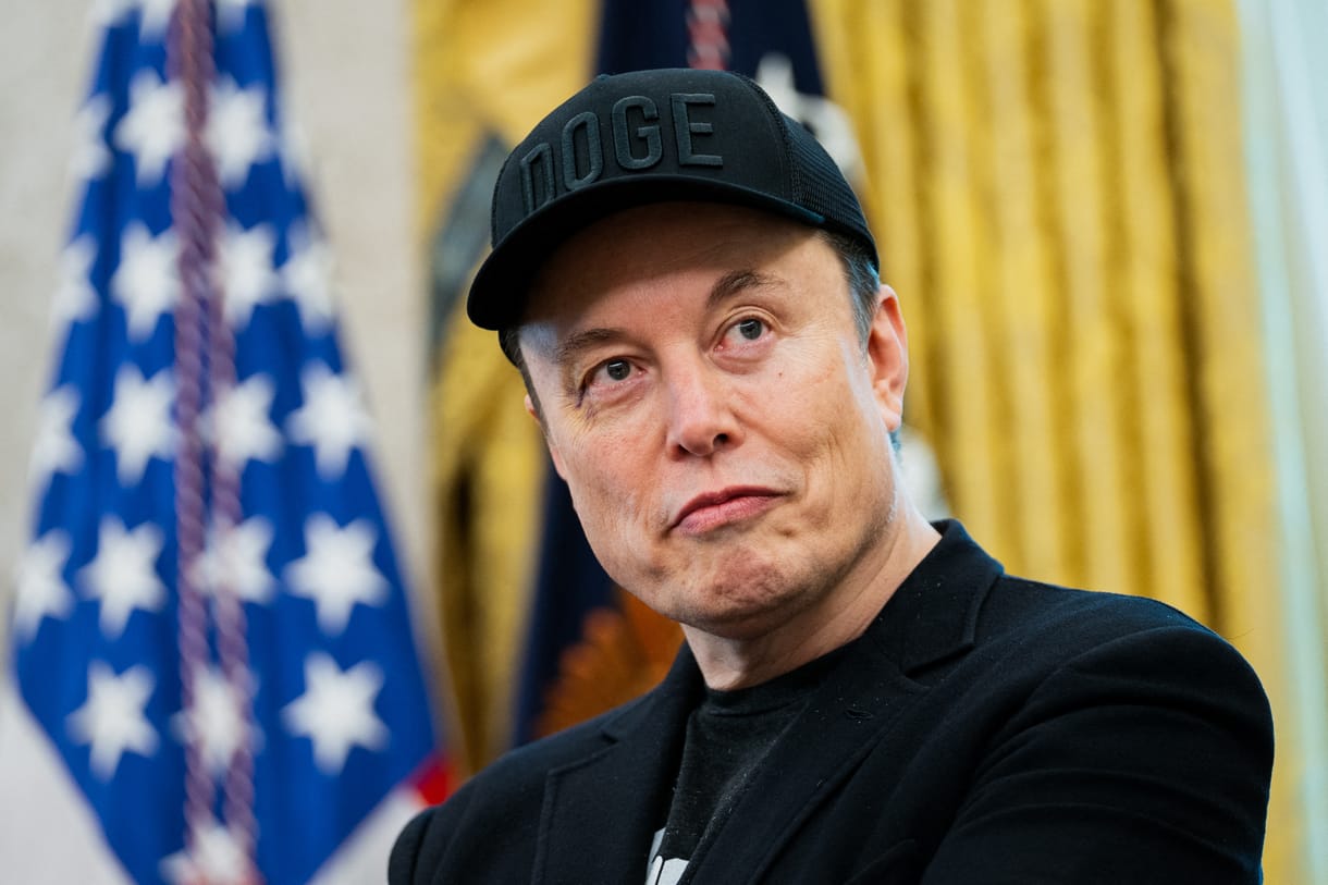 Elon Musk megsértődött, jogi lépésekkel fenyegette meg az Apple-t