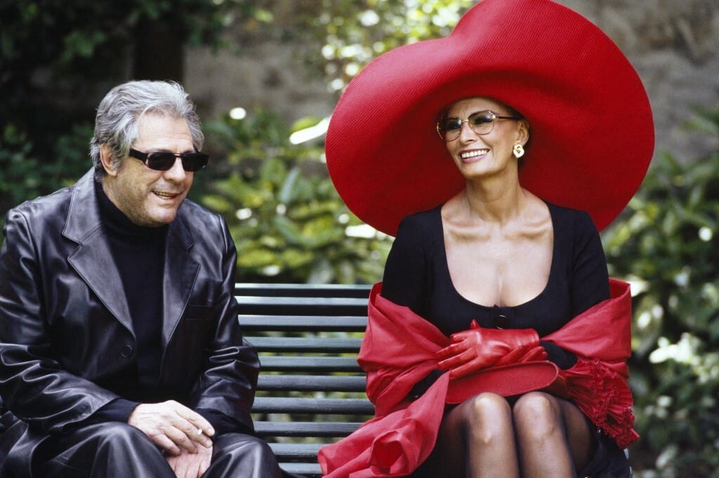 Egy át nem vett Oscar-díj, egy bigámiával vádolt férj és egy örökké tartó „kebelháború”: képgaléria a 90 éves Sophia Loren életéből