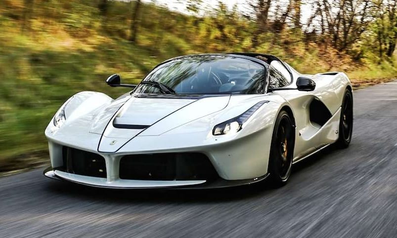 Budapesti autó ínyencfalatok: mutatjuk a Ferrari-őrült milliárdos ritkaságait