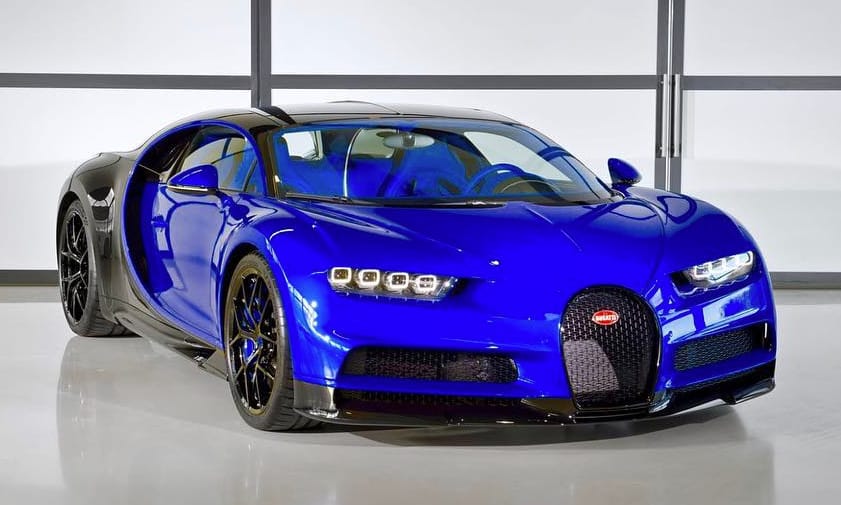 Átadták az első Bugatti Chiron Sportot, mutatjuk a katari vevő hiperautóját