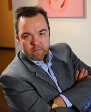 Nem vizsgálhatja a bíróság L. Simon rágalmazási ügyét