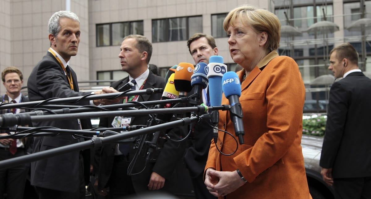 Merkel az asztalra csapott: szigorúan ellenőrzött bankmentés jön az eurozónában