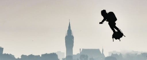 Átrepült a La Manche csatornán a francia légdeszkás