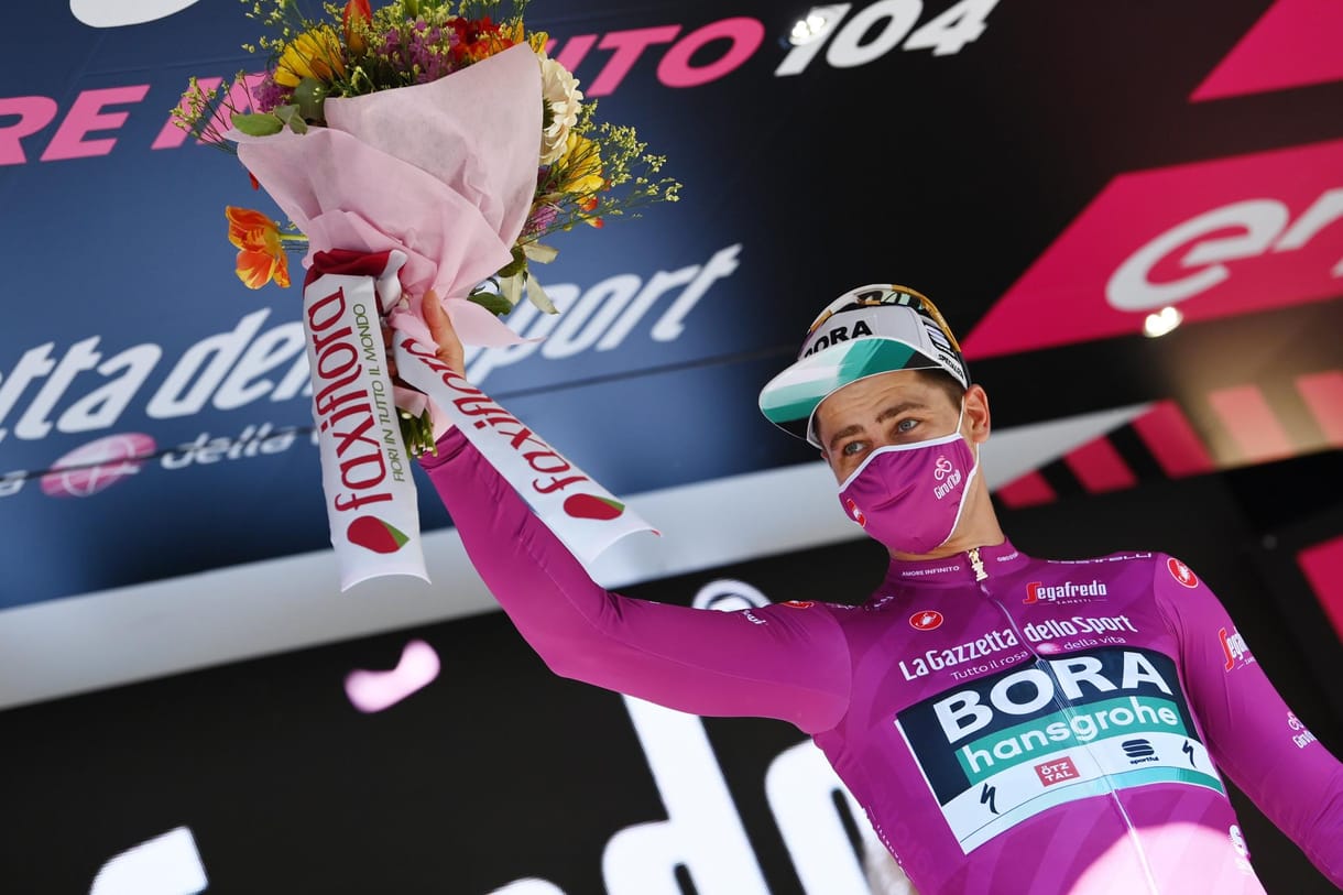 Peter Sagan nyerte a Giro 10. szakaszát, Valter Attila még mindig ötödik