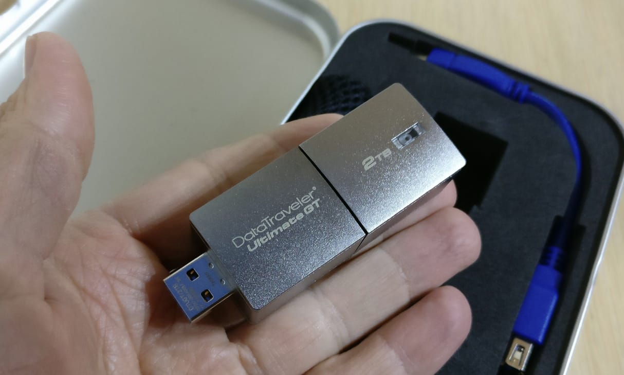 Meg fog lepődni, milyen remek autókat vásárolhat egy apró pendrive árából