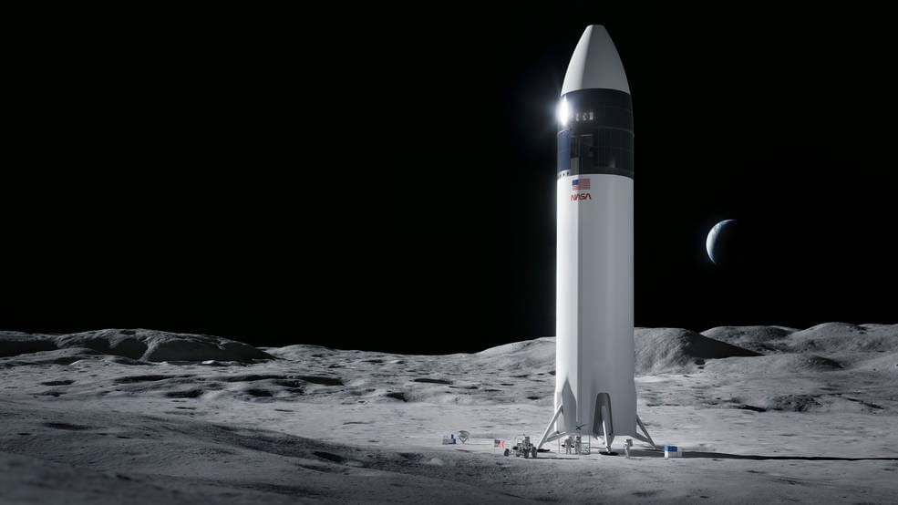 87 éves emberrel kerülheti meg a Holdat a SpaceX
