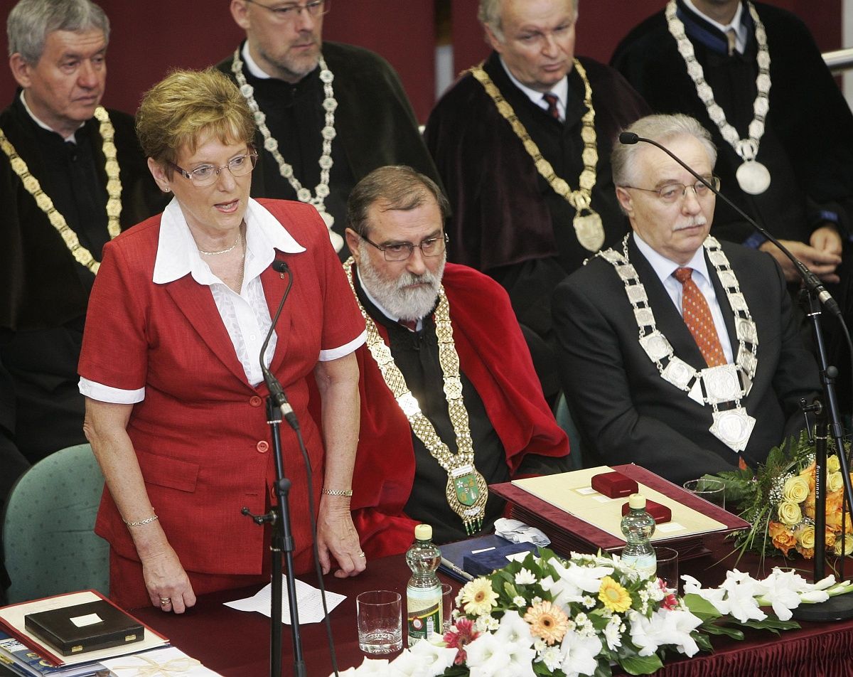 Hoffmann: fennmaradhat a Nyugat-magyarországi Egyetem