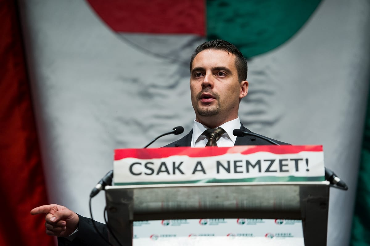 Vona: A Jobbik a zsidóság gyászában is osztozik