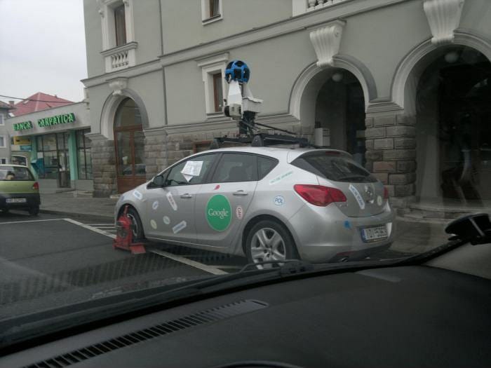 Fotó: Kerékbilincset kapott Székelyföldön a Google Street View-kocsija