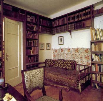 Hivatalos: kiteszik a Lukács Archívumot