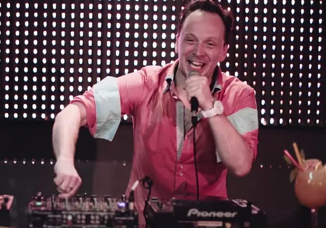 Elég vicces lett az idei VOLT fesztivál DJ-ket ekéző reklámja