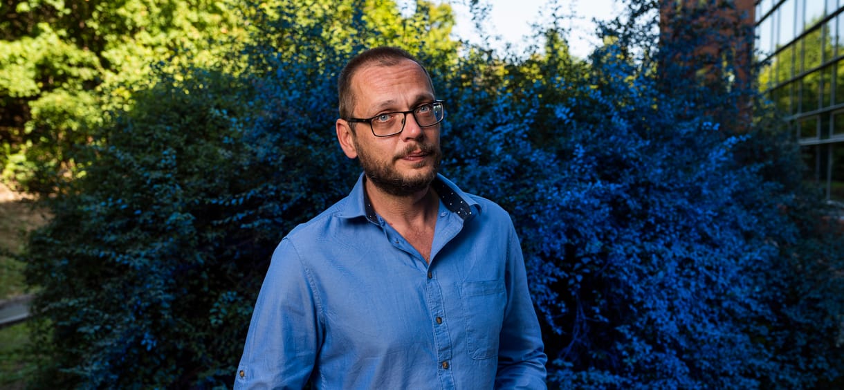 Kőhalmi Zoltán elvezet a korba, ahol Putyin az első elnök, akit halála után is újraválasztottak