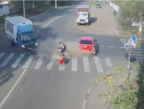 Amikor centiken múlik az ember élete – videó