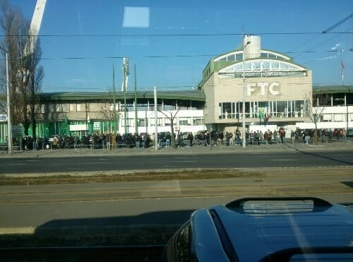 Óriási a sor a Fradi stadionjánál – fotó