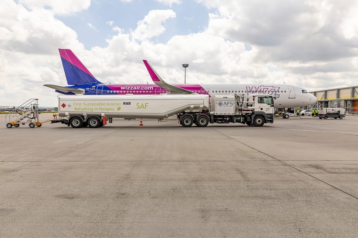 Különleges üzemanyaggal szállt fel a Wizz Air párizsi járata