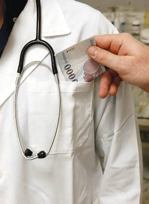 Nem tilos utólag hálapénzt elfogadni a veszprémi kórházban