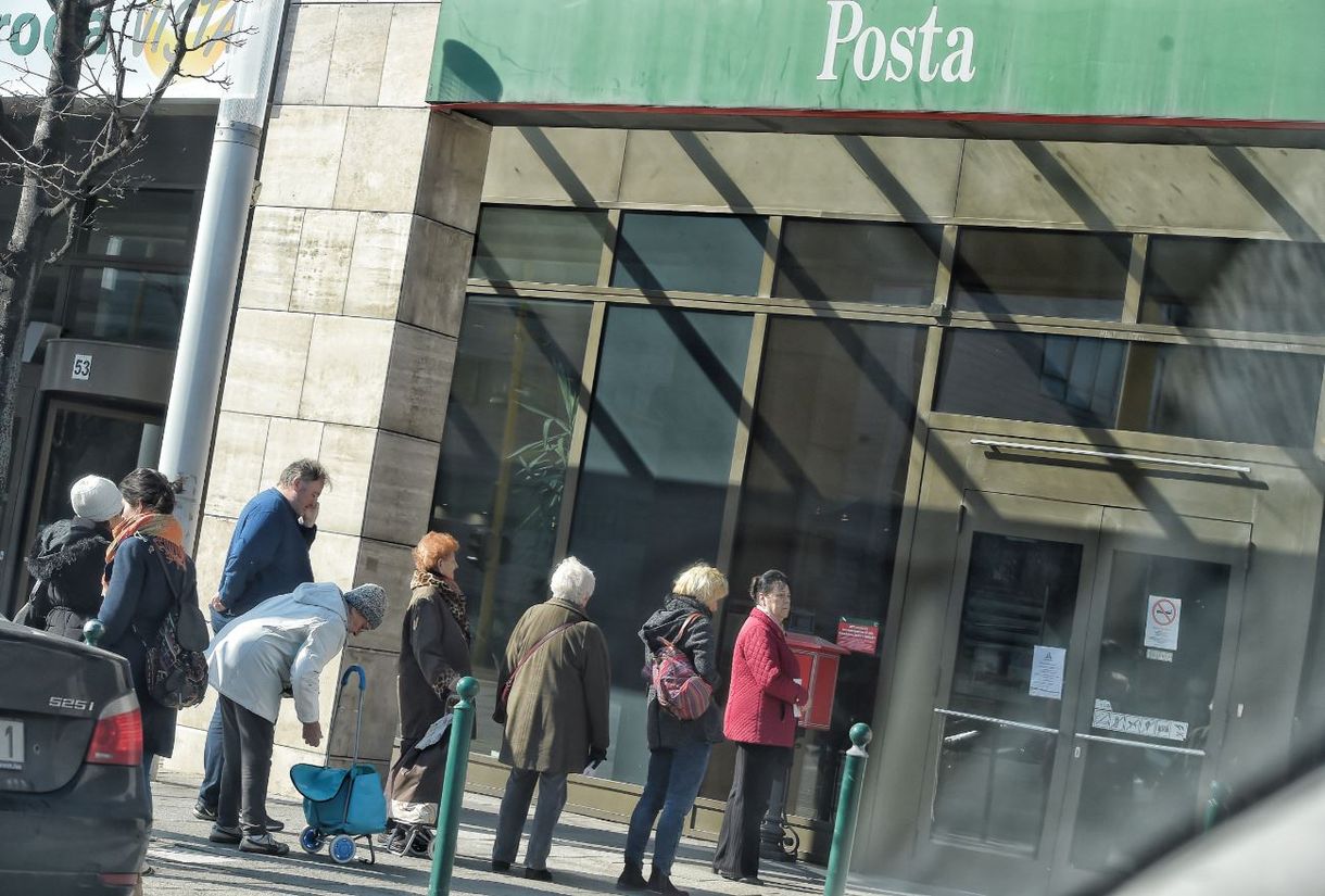 A bérharc eldőlt, de a Postát így is szorongatja a pénzhiány, no meg a digitalizáció