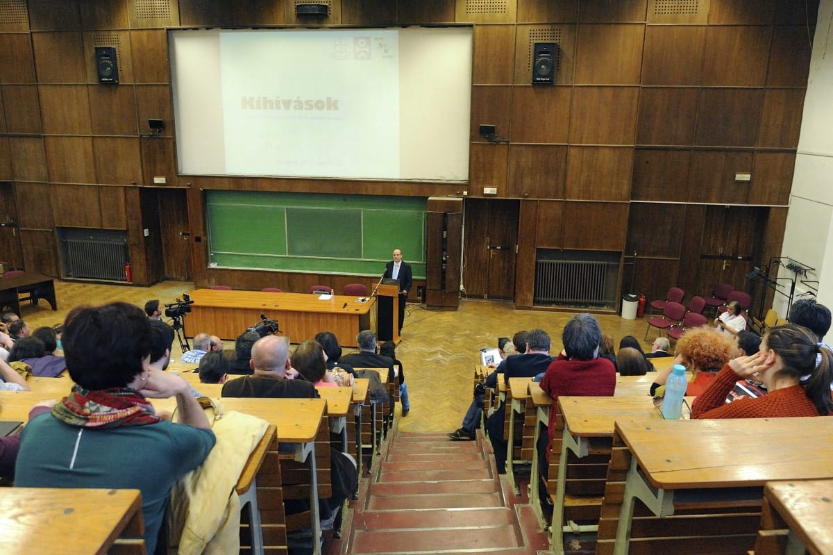 Kisebb vagyont költenek el évente a vidéki egyetemeken a külföldi diákok