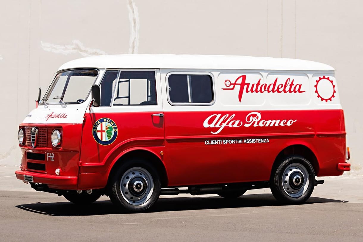 Egy vagyonért eladó ez a csodás Alfa Romeo furgon