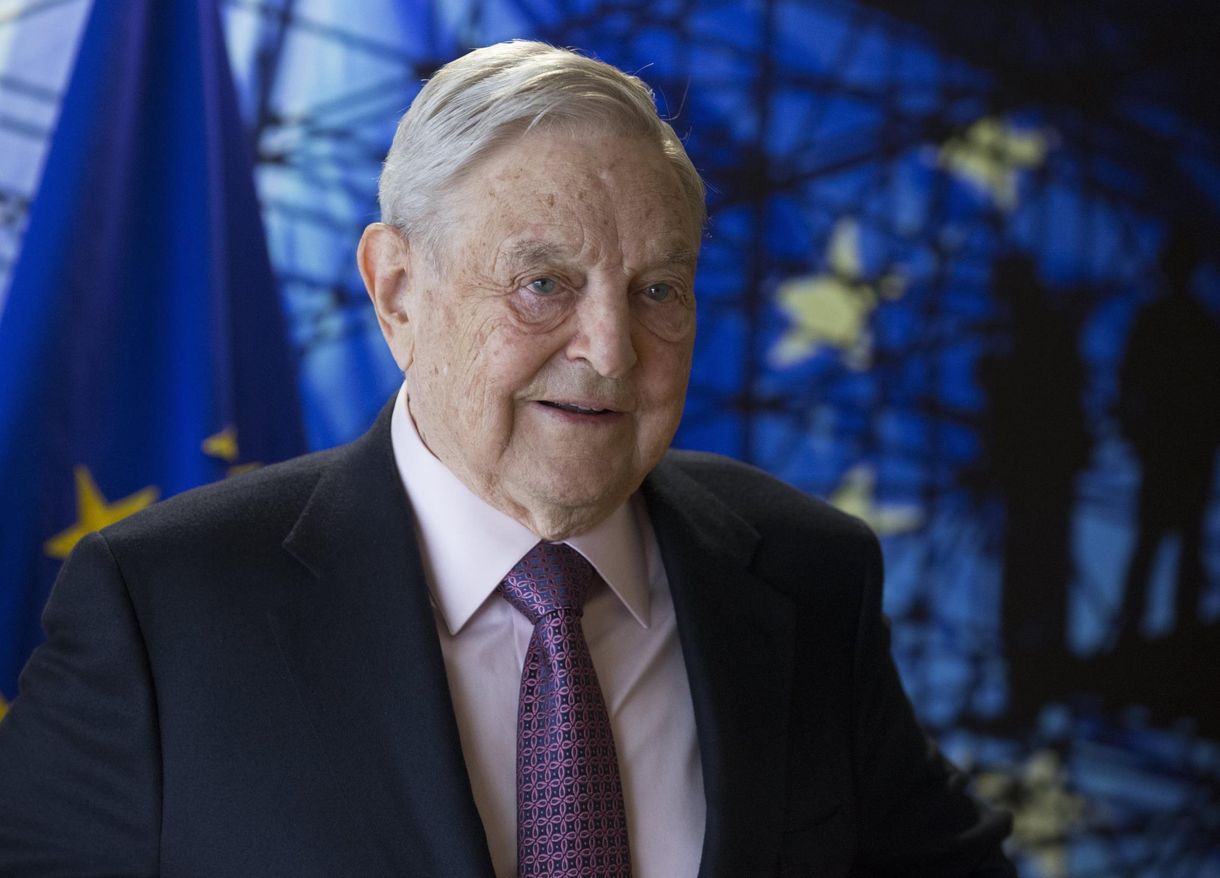 Orbán lespekulánsozta, de mit tett valójában Soros Angliában?