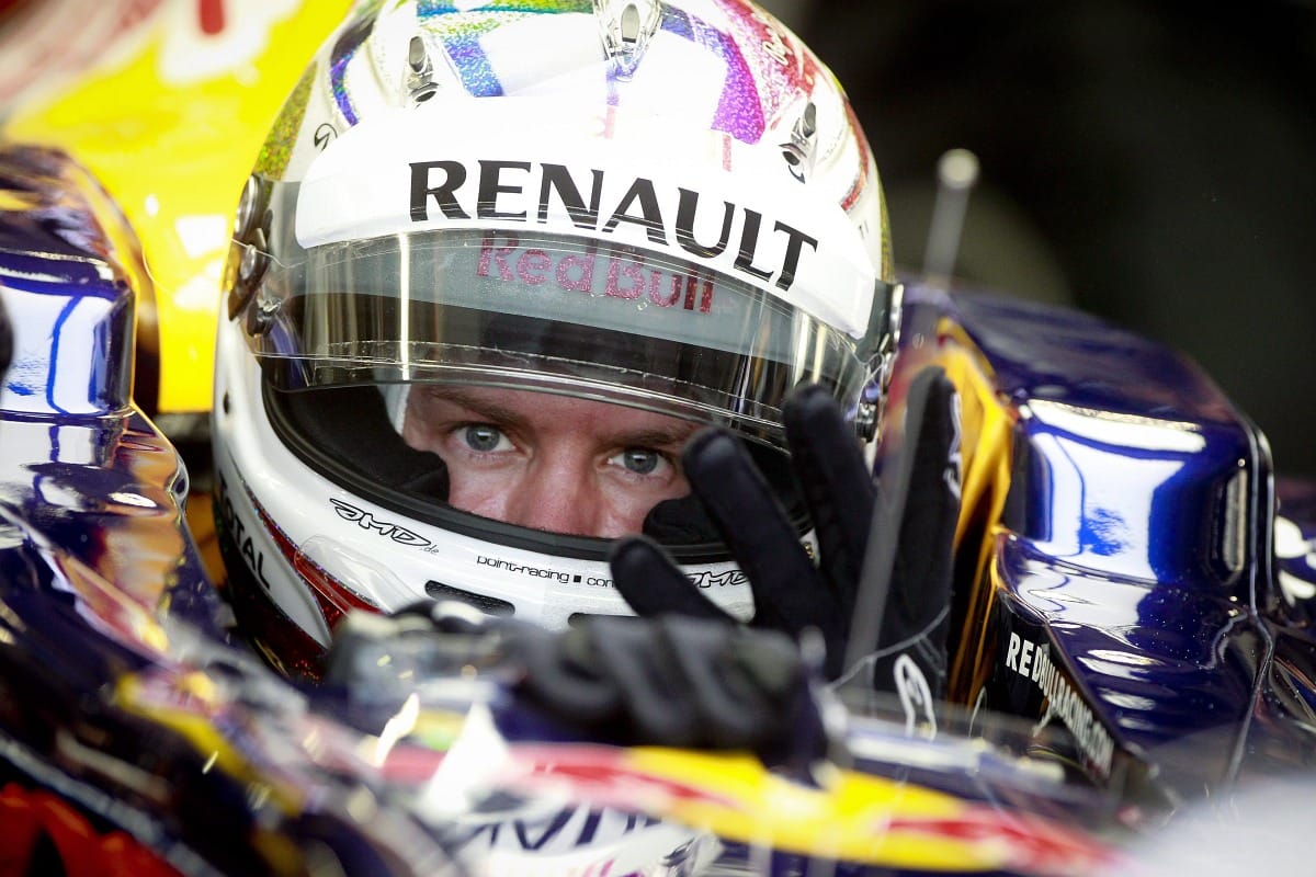 Forma-1: Vettel nyert Szingapúrban, de még nem világbajnok