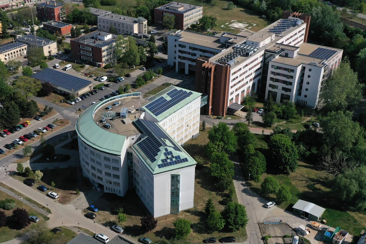 Május óta megy a klíma az új tatabányai kórházépületben, amely egyelőre üresen áll