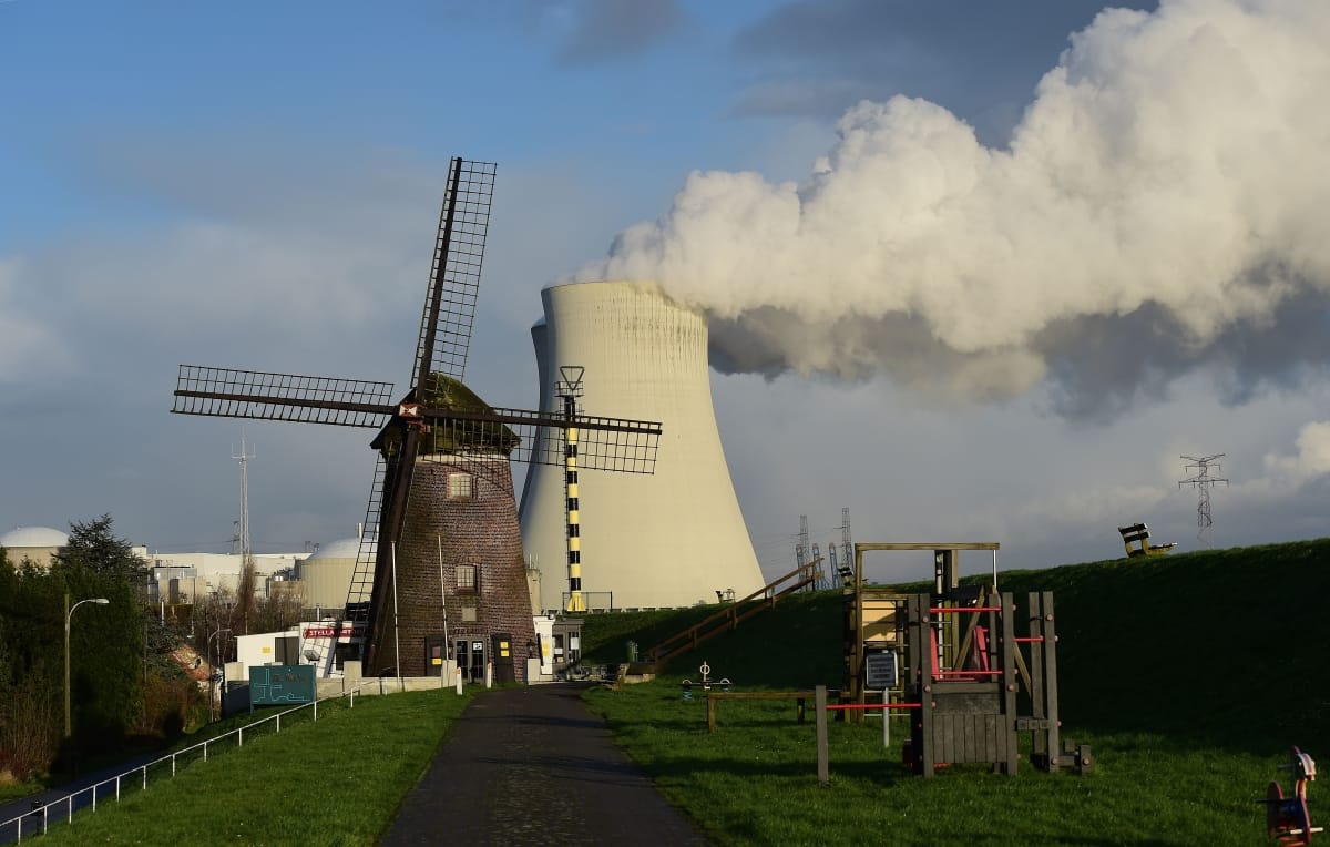 Szeretettel Brüsszelből: Belgiumban mégis maradnak az atomerőművek a háború miatt 